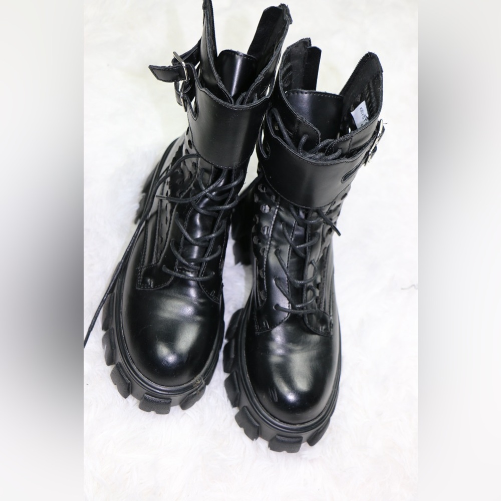 Women’s Black Lace-Up Chunky Combat Boots - Unbranded